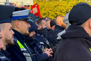 Zdjęcie ukazujące twarze uczestników ćwiczeń