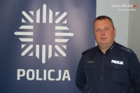 zdjęcie przedstawia wizerunek dzielnicowego mł. asp. Damian Konieczny