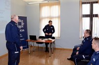 na fotografii widać: Pierwszy Zastępca Komendanta Wojewódzkiego Policji w Katowicach insp. Roman Rabsztyn, Komendanta Powiatowego Policji w Tarnowskich Górach insp. Krzysztofa Hajdę, Zastępcę Komendanta Powiatowego Policji w Tarnowskich Górach podinsp. Sławomira Bylickiego.