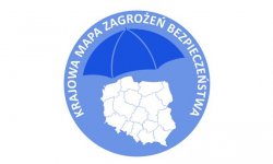 Grafika: Mapa Polski, nad którą rozpościera się parasol. Dookoła rysunku znajduje się napis: Krajowa Mapa Zagrożeń Bezpieczeństwa