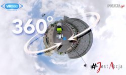 Grafika:policjant na motorze otoczony strzałką z napisem 360 stopni. Tekst na grafice: #JestAkcja z polską Policją