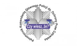 Na fotografii widać policyjną odznakę. Na jej środku widnieje napis Czy wiesz, że; Dookoła odznaki widnieje tekst Pełnomocnik Komendanta Głównego Policji ds. Ochrony Praw Człowieka