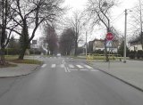 Na zdjęciu widać skrzyżowanie z przejściami dla pieszych