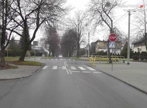 Na zdjęciu widać skrzyżowanie z przejściami dla pieszych