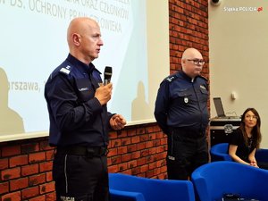 na zdjęciu komendant główny w trakcie przemówienia