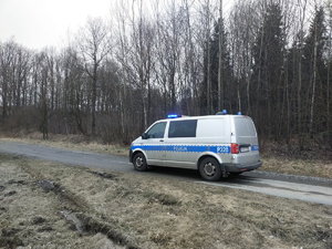 na zdjęciu policyjny radiowóz
