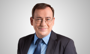na zdjęciu minister spraw wewnętrznych
