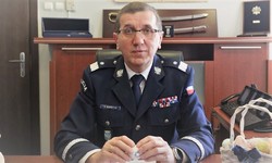na zdjęciu Komendant Wojewódzkie Policji w Katowicach nadinspektor Roman Rabsztyn