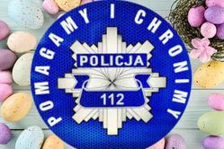 grafika policyjnej odznaki z napisem pomagamy i chronimy