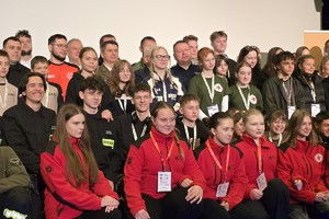 fragment grupowego zdjęcia uczestników zawodów