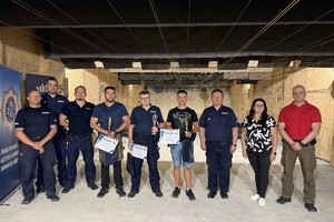 grupowe zdjęcie policjantów