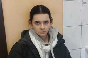 na zdjęciu nieletnia