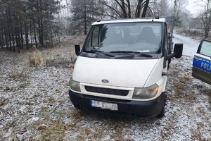 na zdjęciu samochód