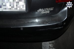 na zdjęciu pojazd z uszkodzeniami