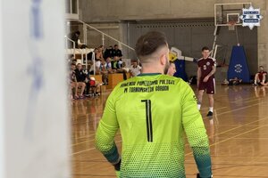 na zdjęciu piłkarze na boisku